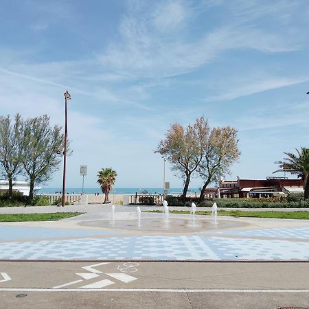 La Casa Al Mare Apartment Rimini Exterior foto